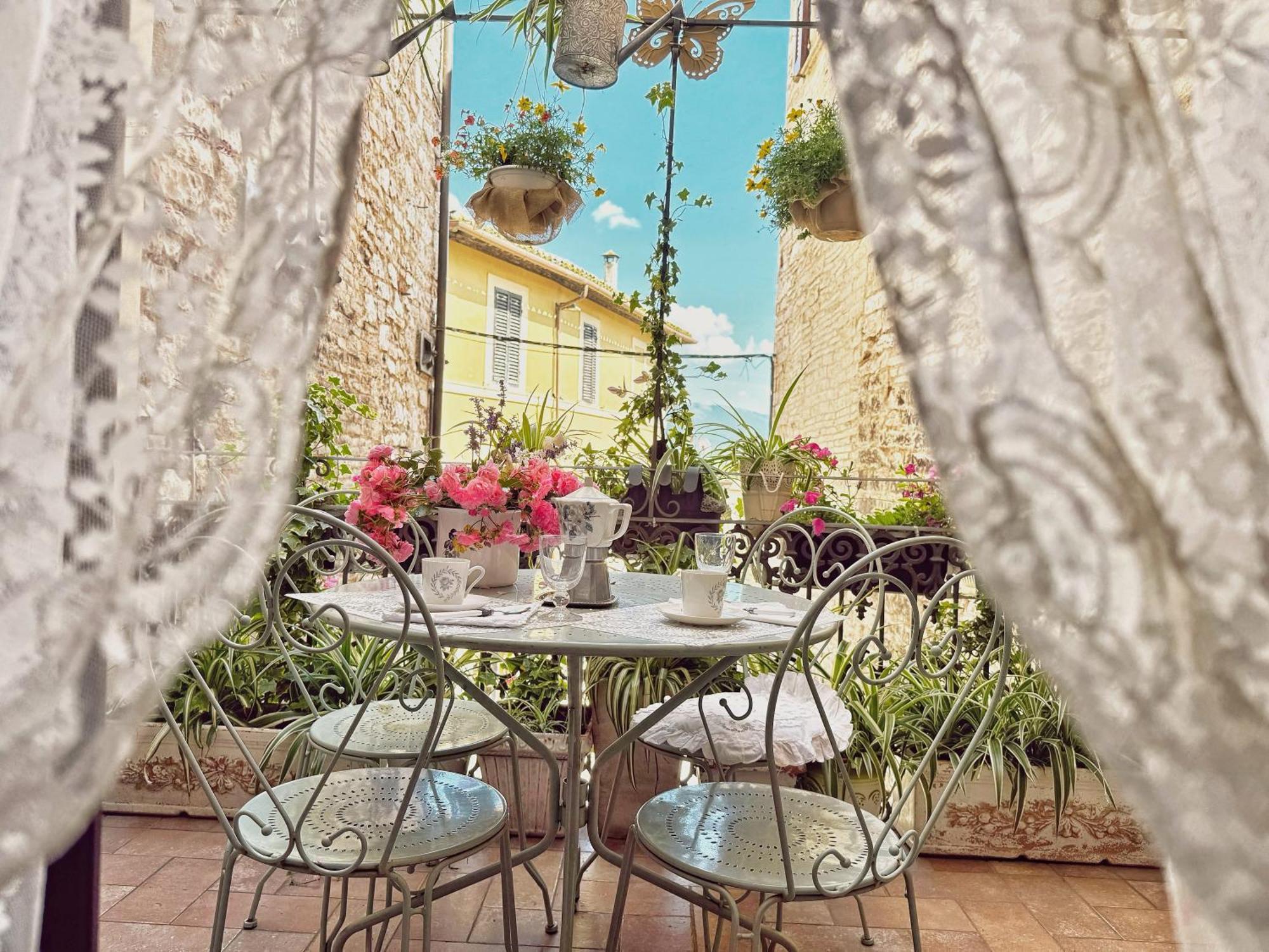 Spello House Patio Apartment Exterior photo